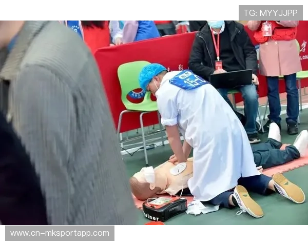 赛场急救设备配备标准化，提升救治效率与成功率，赛场急救常识